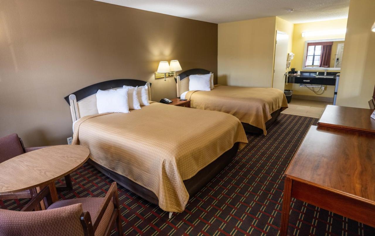 Loyalty Inn Hawkinsville Екстериор снимка