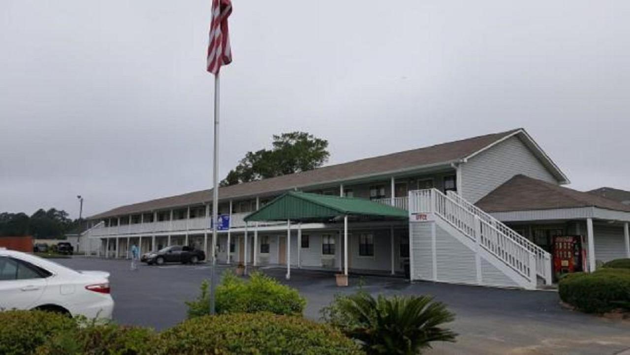 Loyalty Inn Hawkinsville Екстериор снимка