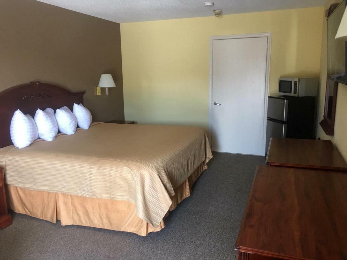 Loyalty Inn Hawkinsville Екстериор снимка