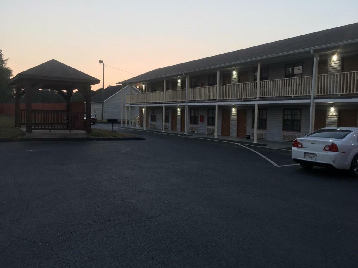 Loyalty Inn Hawkinsville Екстериор снимка